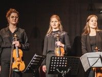 Joanna Kalinowska (skrzypce), Katarzyna Schulz (skrzypce), Olga Abramowicz (altówka)