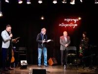 Wręczanie nagród | Maciej Szabatowski, Wacław Krupiński, Andrzej Zarycki, Izabela Łaba