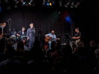 Małgosia Bręczewska | wokal, Piotr Mizgalski | gitara, Łukasz Perek | piano, Piotr Mazurek | gitara basowa, Adam Lepka | perkusjonalia